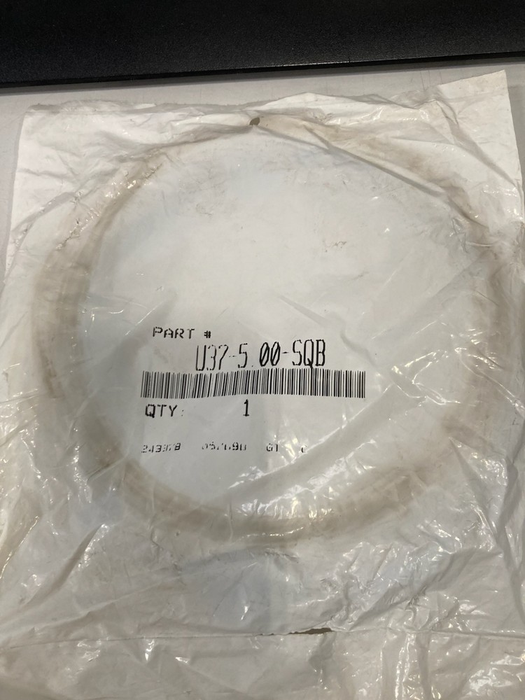 U37-5.00-SQB Hydraulic U-Cup Seal 5.000 ID x 5.750 OD x 0.375 H Loaded Poly
