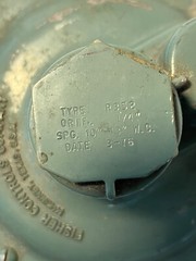 Fisher Controls 810L Listed LP-GAS Regulator R352 Vintage