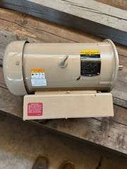 Baldor Reliance Farm Duty Motor 5HP VFDL3612TM, Open Box, Never Used,