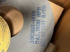 NORTON,39C100-I8VK,CRYSTOLON GRINDING WHEEL 14″X1-1/2″X5″ 1800RPM BOX OF 5