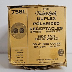 Hubbell 7581 Twist Lock Duplex Polarized Receptacles 3-Wire Bakelite Box Of 5