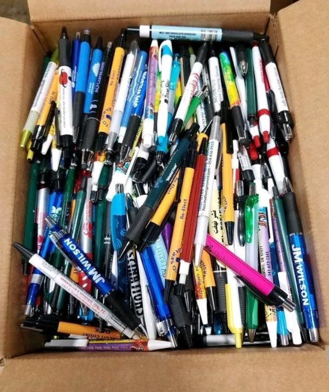 Lot of 1,000 Misprint Ink Pens Bulk Assorted Click Retractable Ballpoint Pens