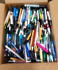 Lot of 1,000 Misprint Ink Pens Bulk Assorted Click Retractable Ballpoint Pens