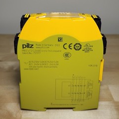 Pilz 751177 PNOZ s7.2 C Safety Relay 24VDC