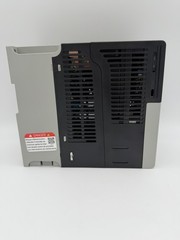 Allen Bradley 25B-D23N104 Power Flex 525 1HP .75KW AC Drive 3-phase 380-480V AC