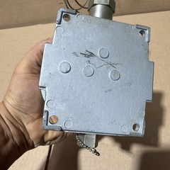 United Electric F110A-7BS Temperature Switch 0-400F 125/250VAC 15 Amp Nos No Box