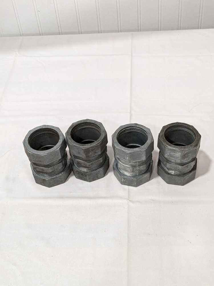 Neer 1-1/2″ Die Cast Zinc EMT Gland Compression Coupling Qty 4 TC-615