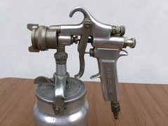 DEVILBISS TYPE MBC PAINT SPRAY GUN WITH CANISTER # 30 TIP FREE SHIPPING