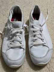 Skechers Women’s Size 8 White Work Shoes Sneakers Relaxed Fit Sneaker 76564