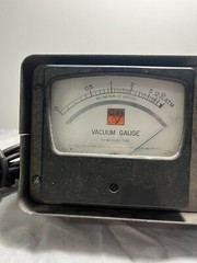VT-4B Hastings Vacuum Gauge Millimeters of Mercury 0-20 ATM, DV-4D