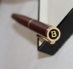 BEILUNER Red Lacquer Ball Point Pen With Gold Finish and Leather Case #17