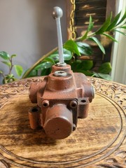 Cross Hydraulic Control Valve 3 Position Lever Tractor Loader Valve monoblock