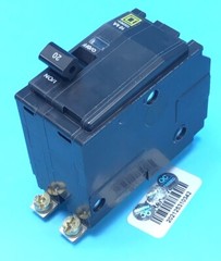 READ New Circuit Breaker Square D QOB220 20 Amp 2 Pole for BOLT ON PANEL ONLY