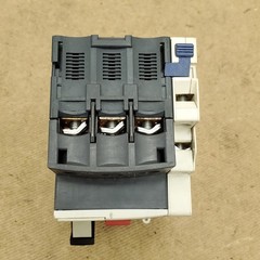 Schneider GV2ME06 Manual Motor Starter 1-1.6 Amp Adjustable Overload w/ GVAN11