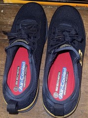 WOMEN’S “7.5” SKECHERS NAVY & GOLD WORK SHOES Memory Foam Bulkin-BALRAN 108033