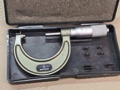MITUTOYO 103-114 Outside Micrometer 1-2″ .0001″ Precision Made in Brazil