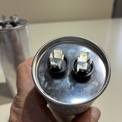 New Lot of 2 AmRad motor run capacitor 75.0MFD RA2000/37-44 756 748111