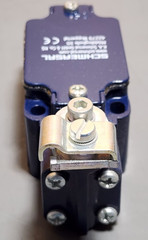 NEW SCHMERSAL Z4V10H335-11Z-M20 LIMIT SWITCH 101162579 Z4V10H33511ZM20