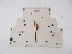 227138 Old-Stock; Schneider GVAN11 Auxiliary Contact Block; 1NO-1NC; 6A