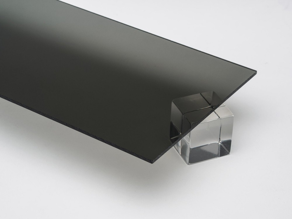 Lexan Makrolon Polycarbonate Sheet 3/16″ x 48″ x 48″ Solar Grey Tinted