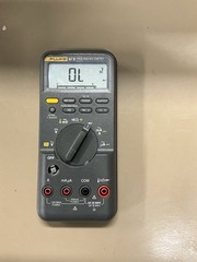 FLUKE 87 V TRUE RMS MULTIMETER POWERS ON