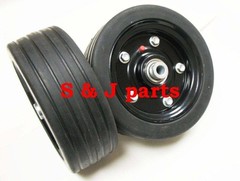 Maschio,Jolly,Sitrex Finish Mower Wheel/Solid Molded Tire 1/2″ Axle 00556647