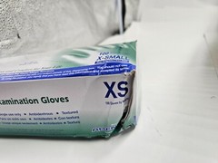 (QTY 100) Adenna Gold 6 mil Powder-Free Latex Glove White GLD260 X-Small