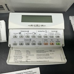 HONEYWELL T7351F 2010 – 3H/3C Commericial Thermostat In Original Package