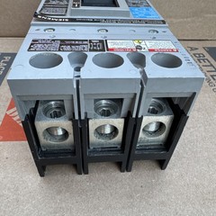 Siemens Sentron FXD63B200 200A 600V 3 Pole Circuit Breaker 200 Amp 3P FXD6-A