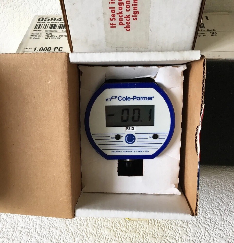 Cole Parmer 68935-18 Battery-Powered Digital Gauge 0-100.0 PSIG 1/2” MADE IN USA