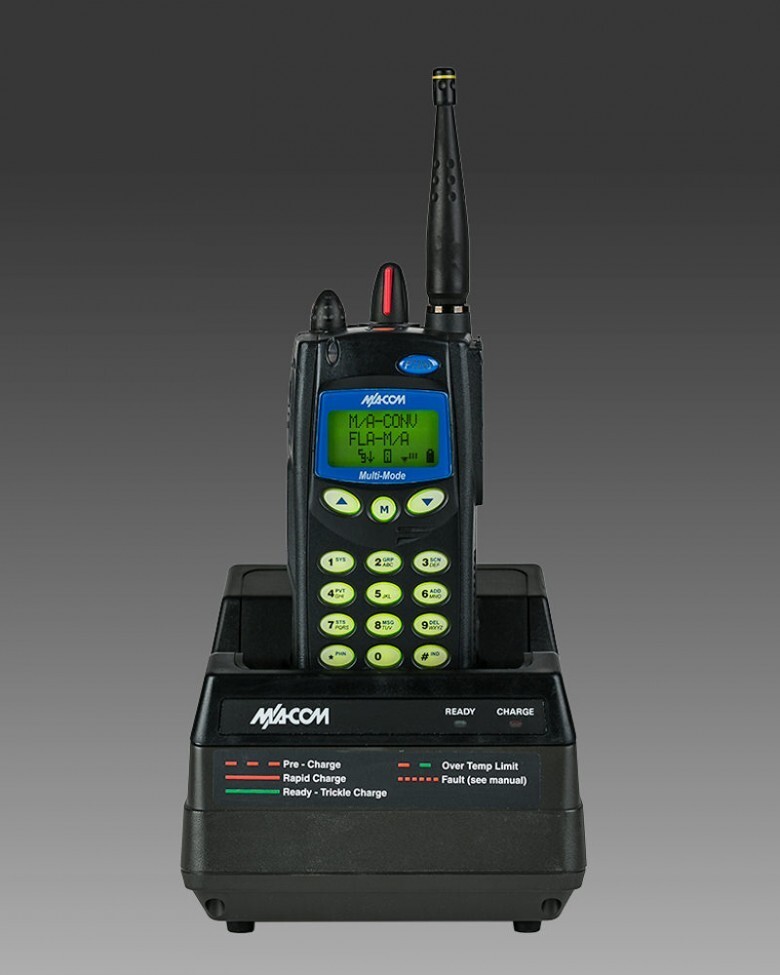 HARRIS P7200 P25 DIGITAL HANDHELD RADIO -7/800Mhz EDACS P25 TDMA PHASE-2 AES DES