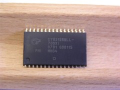 2 Cypress CY62128BLL-70SXI MoBL 128K x 8 Static RAM ICs