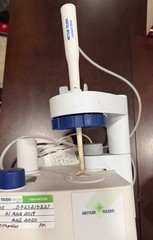 Mettler Toledo G10S Compact Titrator – working unit with stirrer