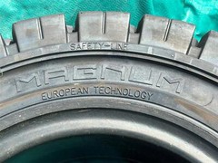 Solideal RES 550 Magnum Non Marking SOLID Rubber Forklift Tire 7.00-15/5.50