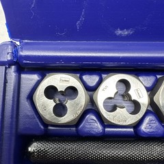 Irwin Hanson Tools #24612 12 Piece Tap & Die Set, Fractional Hex – Excellent