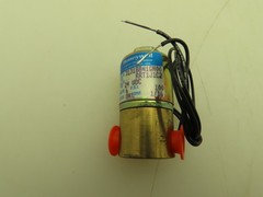 Honeywell Skinner 3131BBN1GN00 Solenoid Valve 3-Way NC 24VDC 100 PSI 1/8″ NPT