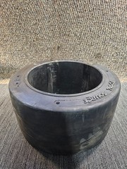 (QTY 2) Total Source Smooth Press-On Forklift Tires 18x9x12-1/8, L220506227