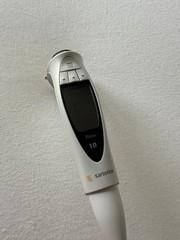 Sartorius ~ Picus 10 ~ 0.2-10ul ~ Single Channel ~ Biohit ~ Calibrated