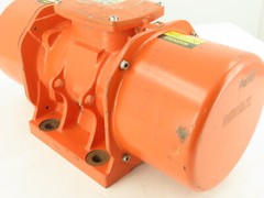 OLI MVE 2900/8E-70A0 Industrial Standard Electric Vibrator 3PH 900RPM 230/460 V
