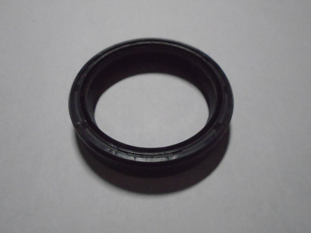 TC 40X50X10 DOUBLE LIPS METRIC OIL / DUST SEAL 40mm X 50mm X 10mm WITH SPRING