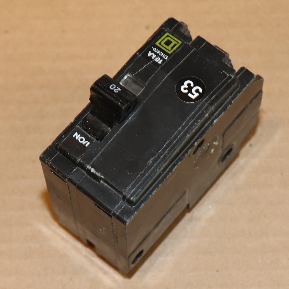 One Square D QO220 2 Pole 20 Amp Plug In Breaker BK#53