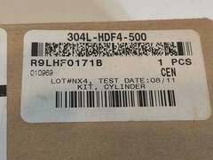 Swagelok 304 SS 1/4″ Double-Ended Sample Cylinder DOT-3E 1800 P/N 304L-HDF4-500