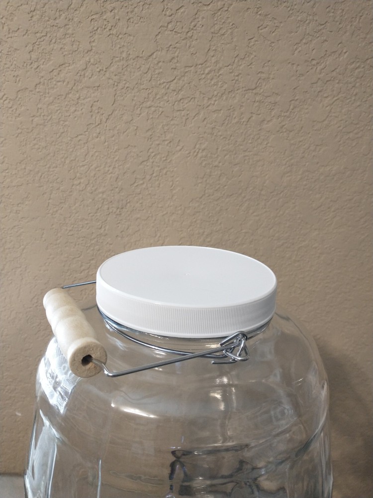 Strong 120mm Lid for 1 & 2.5 gallon Anchor Hocking barrels. Choose your seal.