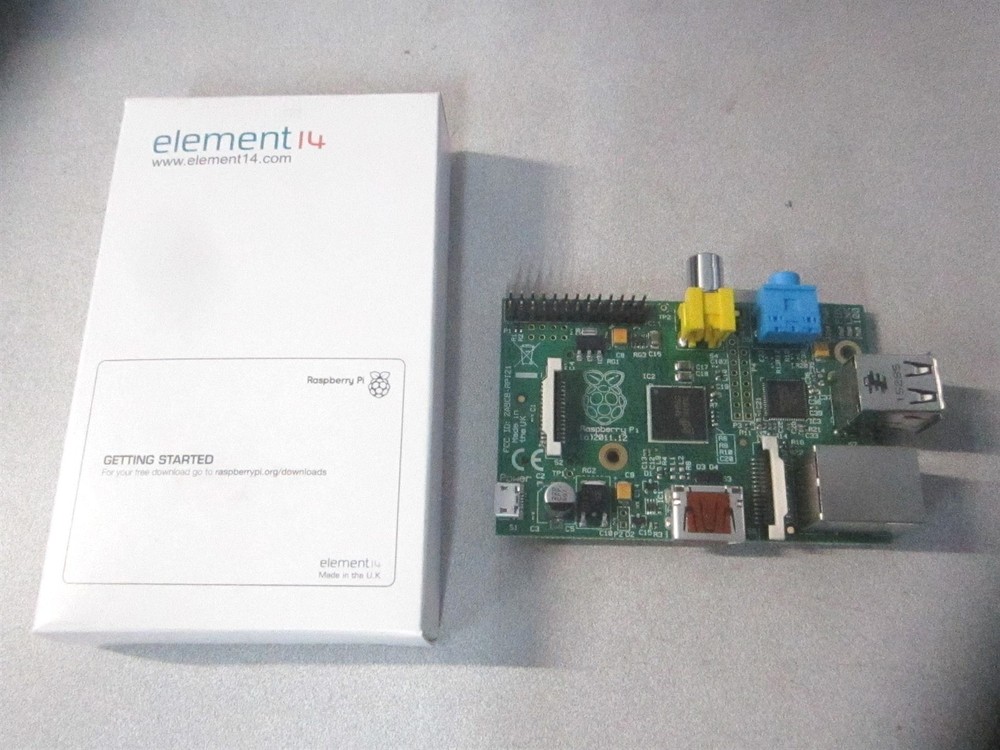 Element 14 Raspberry Pi (c)2011.12 Model B Revision 2.0