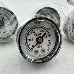 Lot of 4 SMC 150 Psi Gauge with max/min 1/4 NPT Mount 1 MPa 1 5/8″ Diam