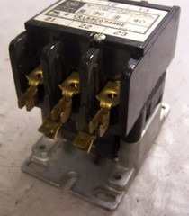 NEW GE 30 AMP CONTACTOR 24 VAC COIL 600 VAC 3 PHASE 3 POLE CR153C074AAE