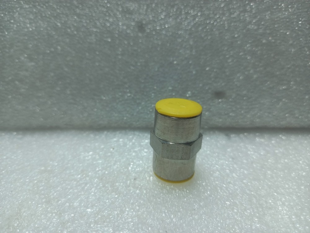 Parker 1/4GG-SS Female Pipe Connector 1/4Inch x 1/4Inch 14PCs In Lot