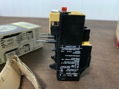 One (1) Allen Bradley 193-BSB22 Bimetallic Overload Relay 1.5-2.3A, NOS