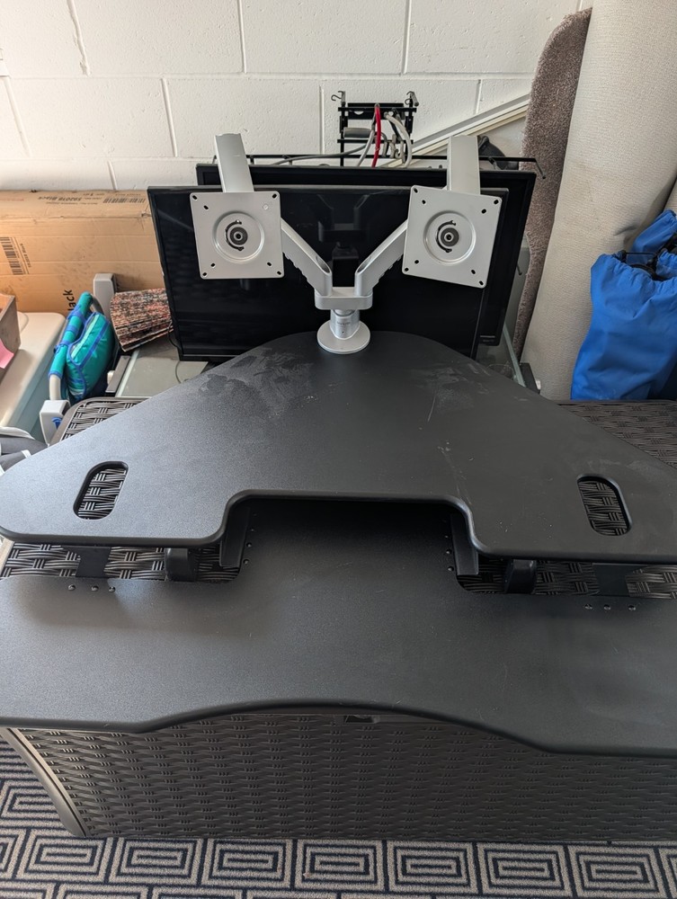 Varidesk Pro Plus 36 inches Black adjustable standing desk