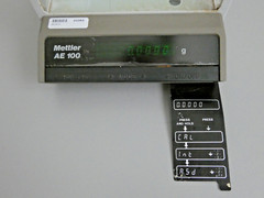 Mettler Toledo AE 100 Analytical Balance, 0.1 mg to 100g